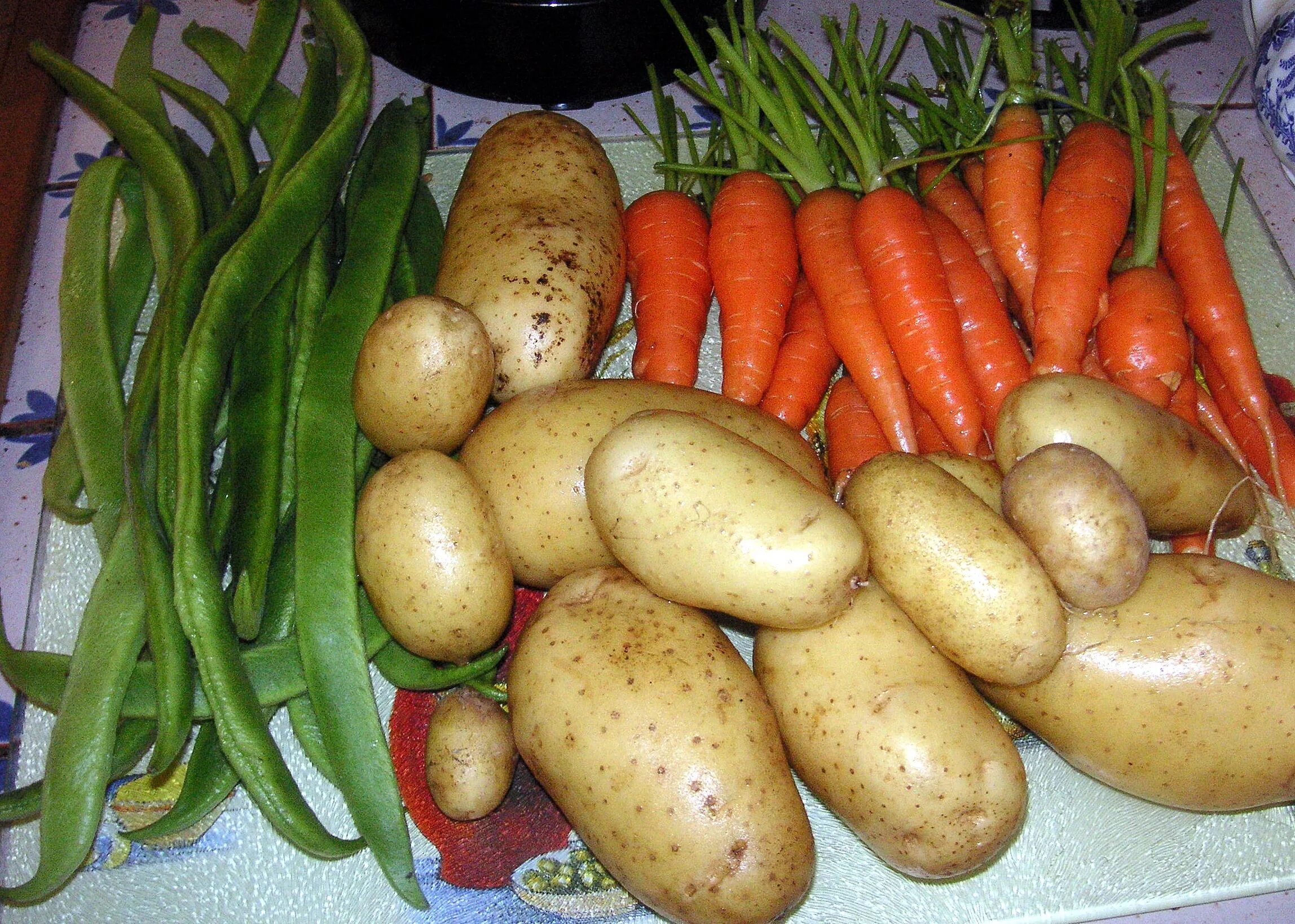 Овощи картофель. Ранние овощи. Картошка морковка. Картошка с овощами. Кабачки картошка морковь лук