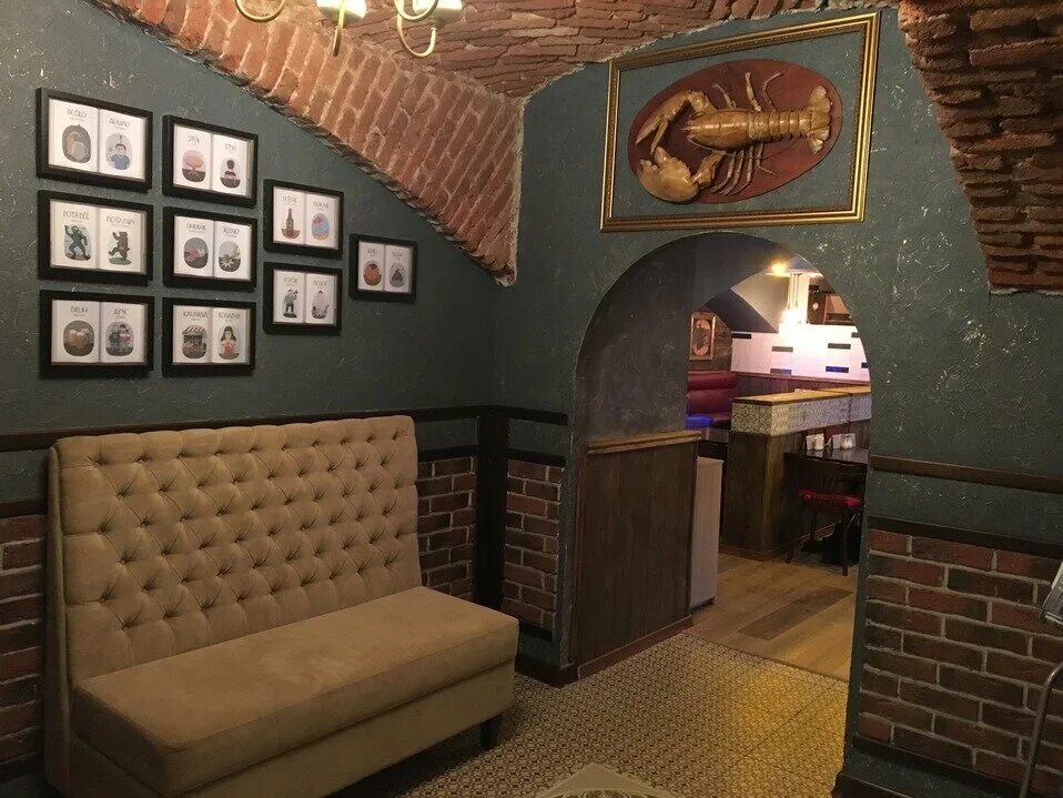 Подстреленная гусыня санкт петербург графский переулок. Чешская пивница подстреленная гусыня владимирский. подстреленная гусыня ресторан спб. пивница подстреленная гусыня санкт- петербург.