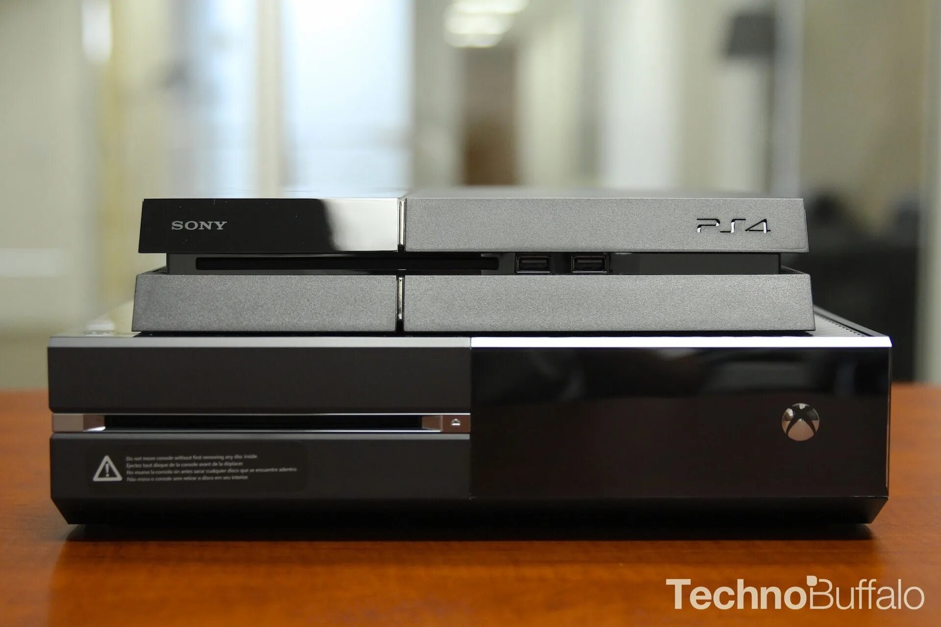 Чем отличается playstation 4