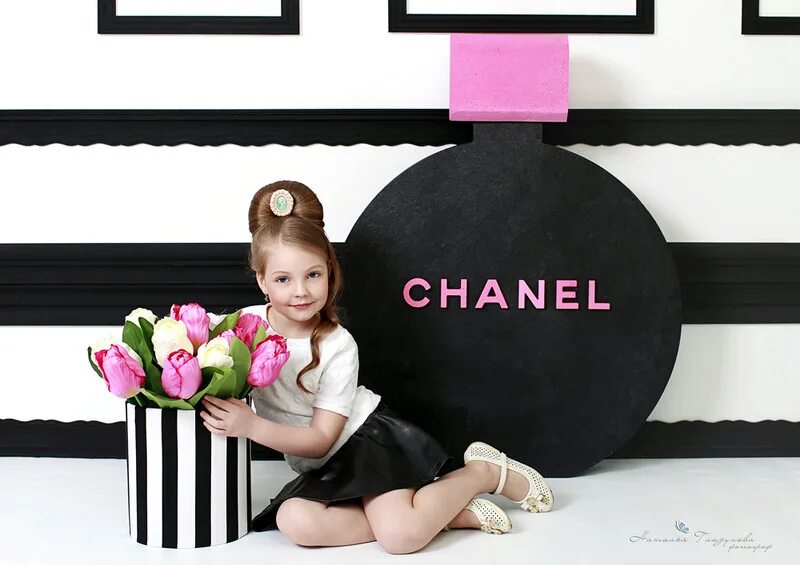 образ девочки. стиль шанель девочки. стиль шанель девочки. коко шанель образы. платья шанель для малышей.