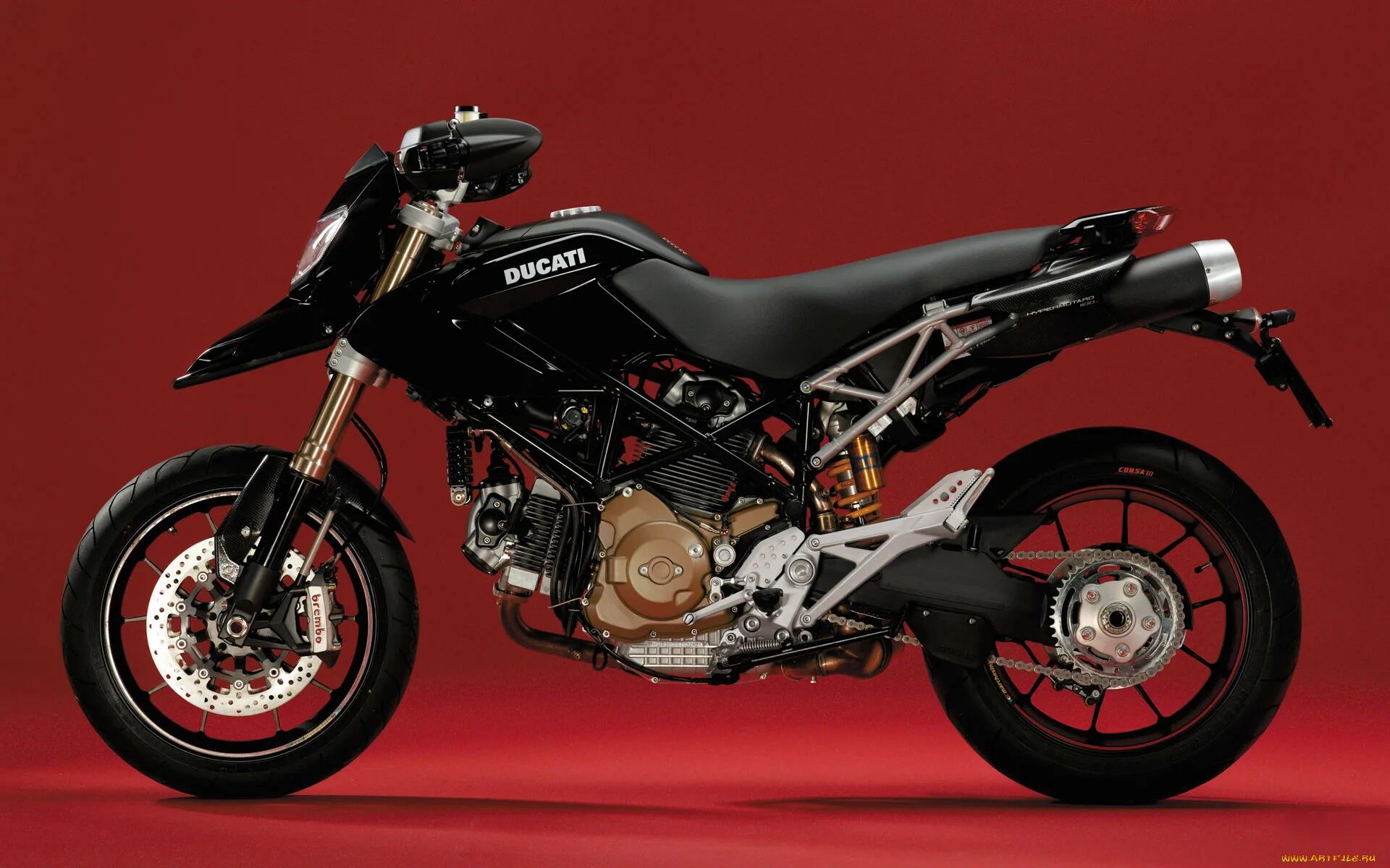 Какие модели мотоциклов. Ducati 1100s. Дукати супермотард 1200. Hypermotard 1100. Мотоцикл Дукати Сузуки.