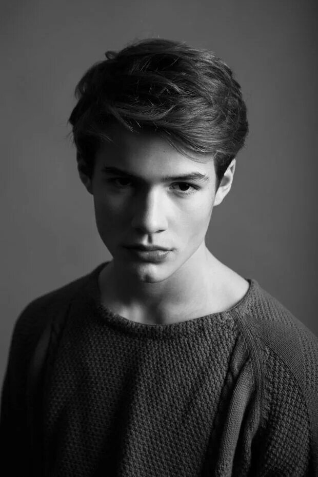 Andreas praeg model. Nikos batziolas. Oscar wadsager. Европейская внешность парня. Парни модели.