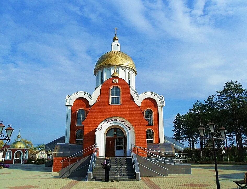 Храм ст. Бриньковской. Храм Георгия Победоносца Хутор Ленина Краснодар. Станица Бриньковская Краснодарский край. Храм св. Георгия в ст. Бриньковской.