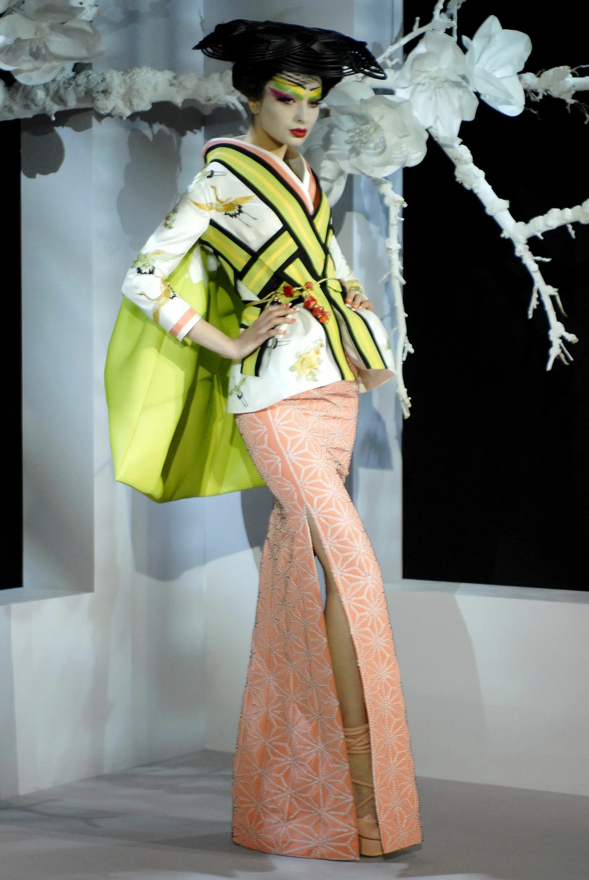 John Galliano Dior 2007. Джон Гальяно коллекция 2007. Джон Гальяно коллекция Япония.