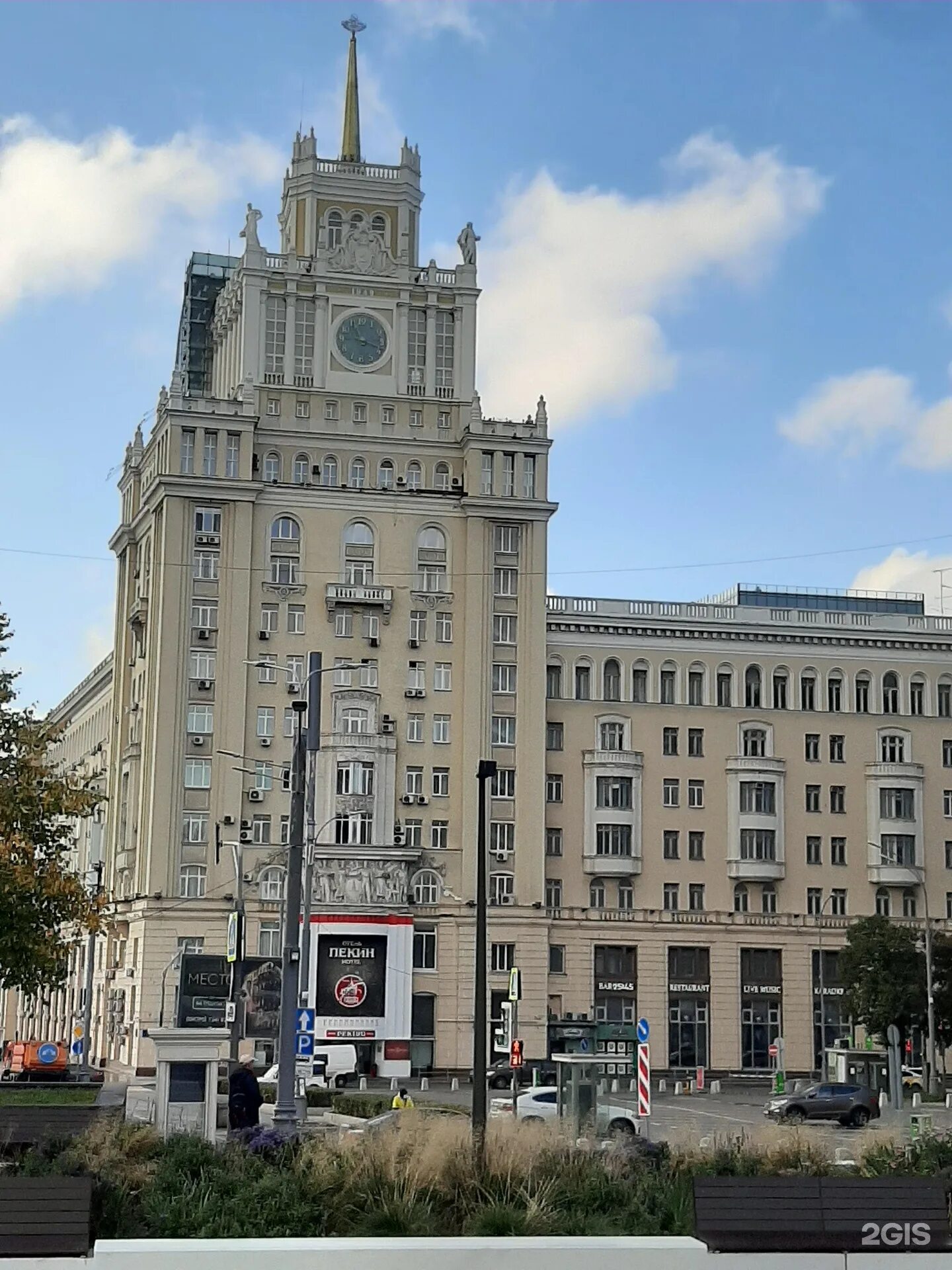 Гостиница пекин москва. Отель пекин москва большая садовая. гостиница пекин люкс посольский. гостиница пекин шпиль. гостиница пекин казино нью-йорк.