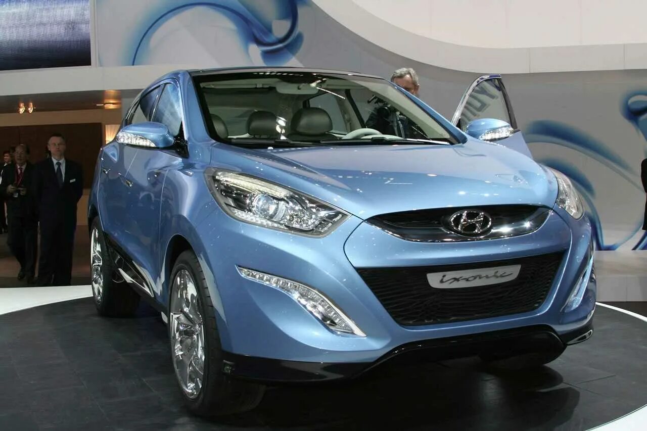 Включи машины хендай. Hyundai Crossover ix30. Hyundai ix35. Hyundai IX-onic. Хендай Дж 35.