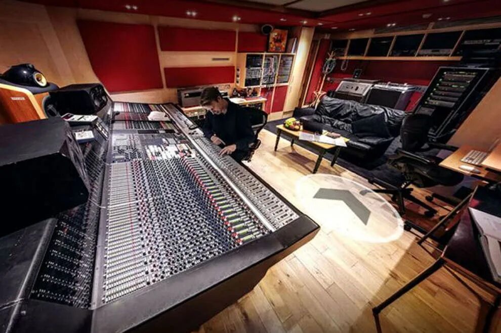 Road studio. Студия звукозаписи Abbey Road. Студии Abbey Road Studios. Звукозаписывающая студия «Эбби-роуд». Abbey Road Studios London.