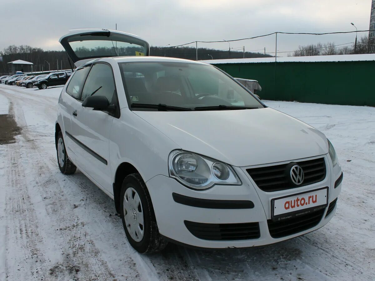 Фольксваген поло 4 купить. Volkswagen Polo, IV Рестайлинг 2008. Polo 4 Рестайлинг. Volkswagen Polo IV Рестайлинг. Поло 2006 купе белый.