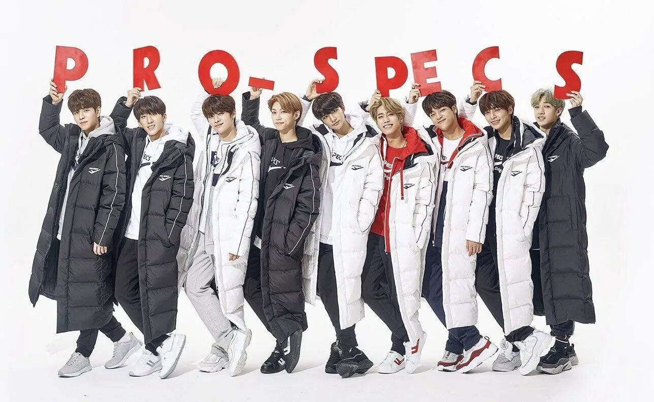 Stray одежда. Рост мемберов stray kids. stray kids участники. корейская группа stray kids. группа stray kids рост.