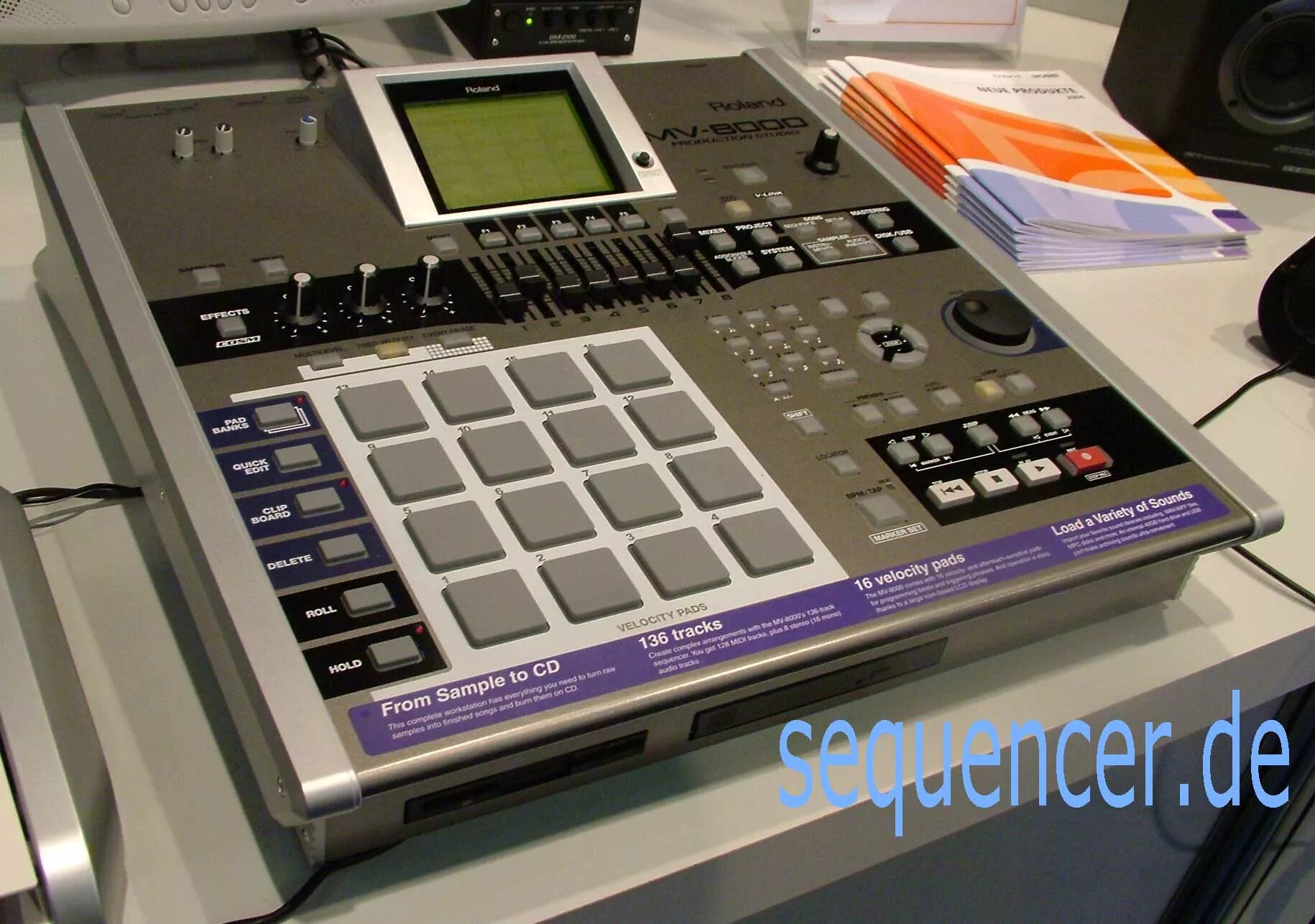 Roland сэмплер. Roland mv 8000. roland mv 8800. roland sp 8800. roland mw 8800.