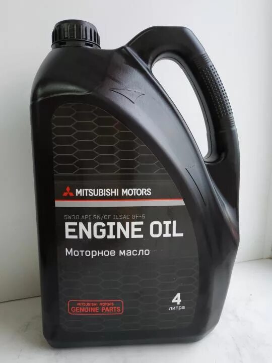 Mitsubishi genuine. Mitsubishi engine Oil 5w30 4л. Mz320364 Mitsubishi масло моторное. Масло Mitsubishi 0w30 SN (4л). Mitsubishi Genuine Oil SAE 5w30 4л.