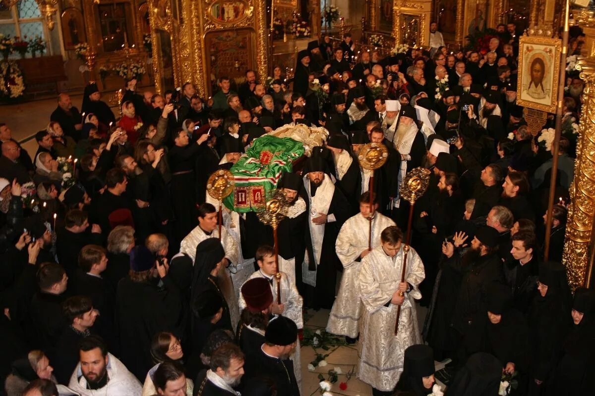 патриарх алексий отпевание. похороны алексия 2. похороны патриарха алексия 2. похороны патриарха алексия ii. патриарх алексий 2 похороны.