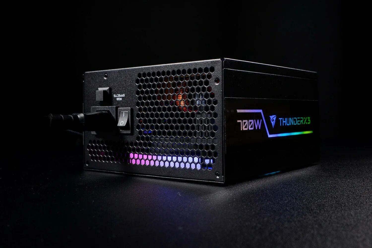 Блок питания 2025. Thunderx3 plexus 700w. блок питания для компьютера игровой. блок питания с ргб подсветкой. блок питания 2025.