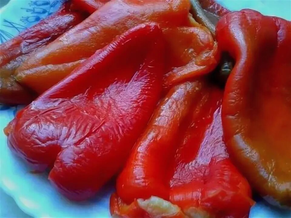 Перец печеный маринованный быстрый. Печеный перец. запечённый сладкий перец с маринадом.