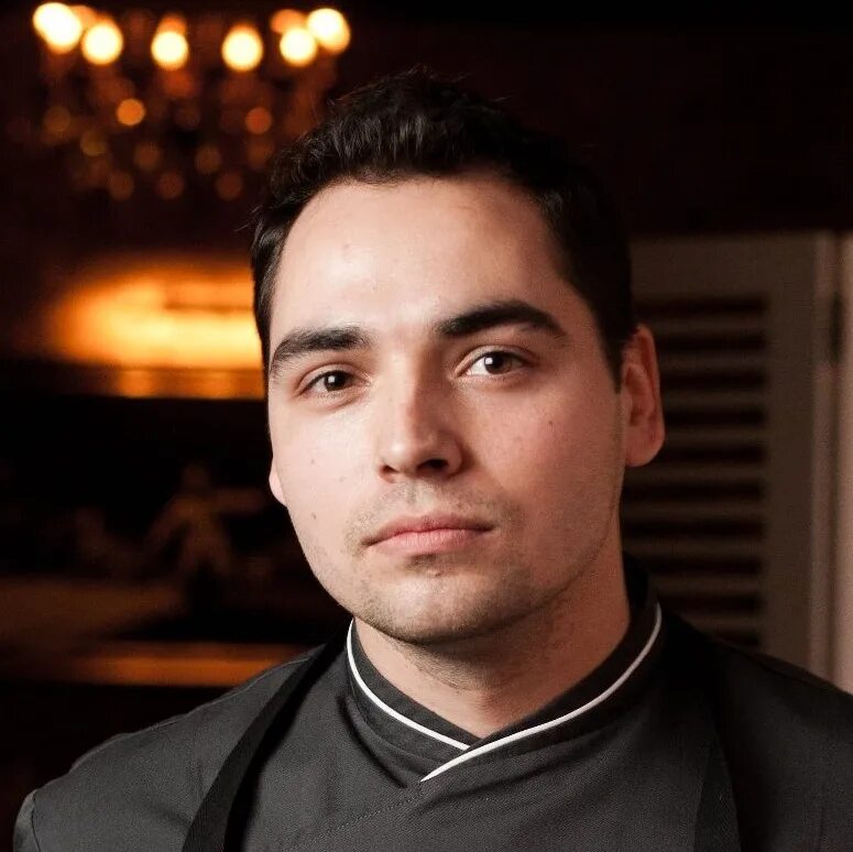 Шеф-повар ивлев константин. Константин ивлев. Шеф ивлев константин ресторан. Шеф ли. Лю сянфэй.