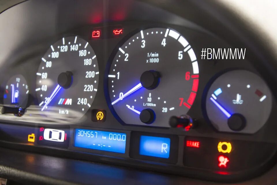 Пересвет приборной панели е39. BMW e46 led приборная панель. BMW e53 цифровая приборка. Цифровая приборка на BMW e46. Лампочка е34