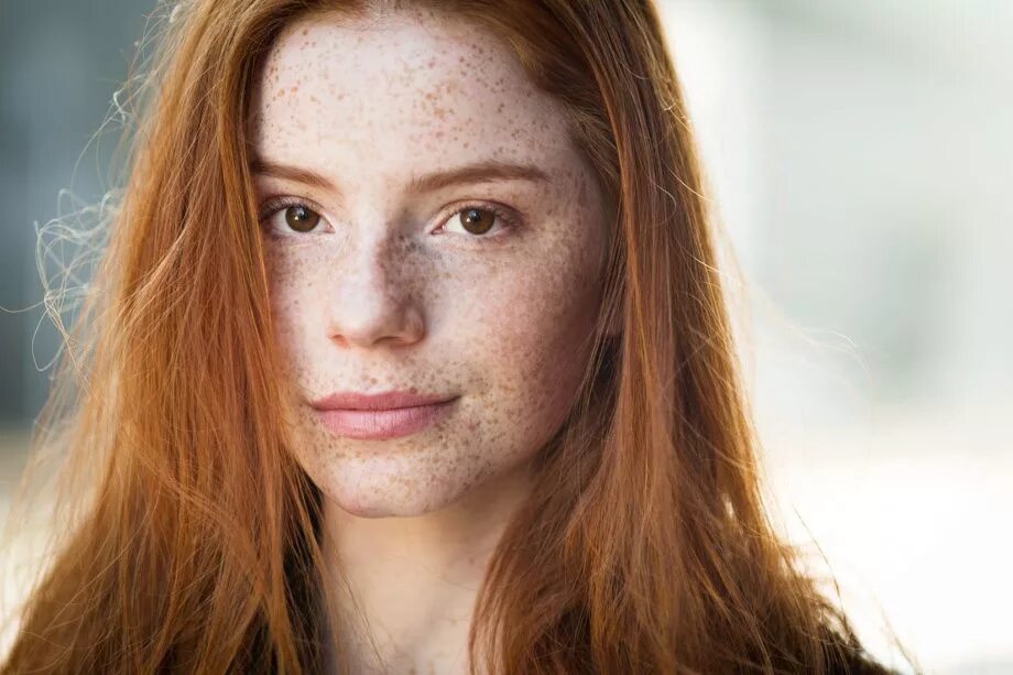 Необычная красота. Красивые девушки с веснушками. Амфибия чувствует веснушками. Амфибия чувствует веснушками. Селина скиндер веснушки.