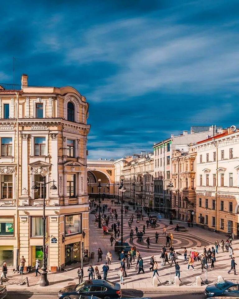 Знаменитые улицы петербурга. Большая морская Санкт-Петербург. Большая морская улица СПБ. Итальянская улица в Санкт-Петербурге.