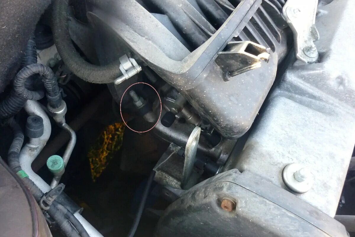 Приора газ форсунки 1 цилиндр. Двигатель троит на холостых. 3rz-fe подтраивает на холостых. Троит двигатель плохо заводится 126 мотор приора. Подтраивает bpe.