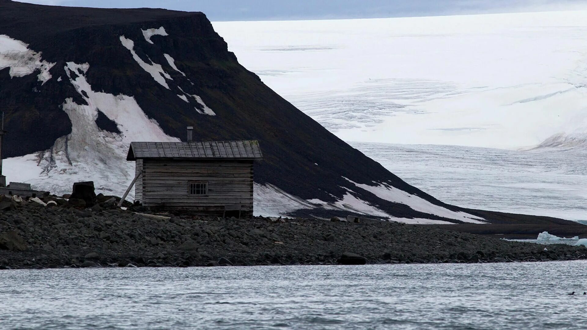 Остров земля александры архипелага земля франца-иосифа. Зфи остров александры. Остров александры. Остров александры архипелага земля франца-иосифа. Земля александры арктика.