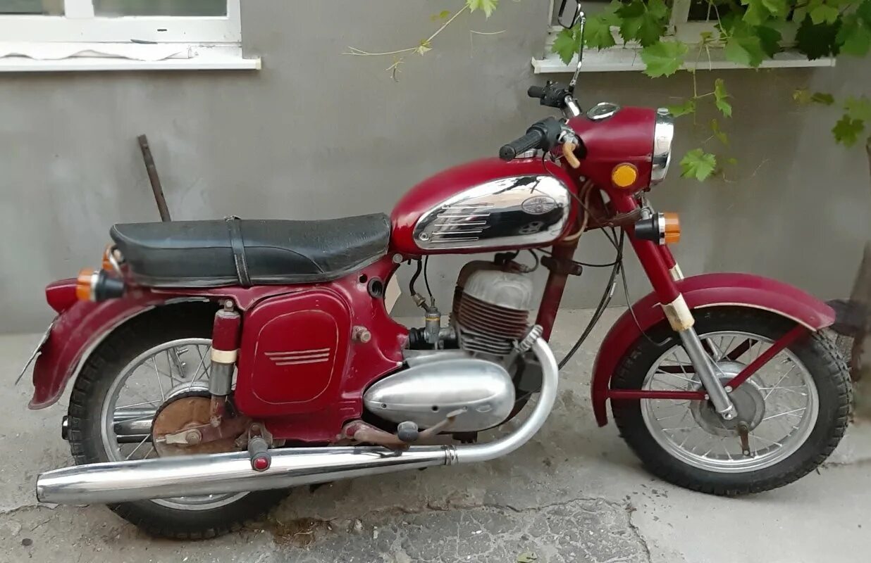 Ява 350 1974. Мотоцикл Ява 350 1974. Мотоцикл Ява 1974. Jawa 350 1974. Ретроцикл