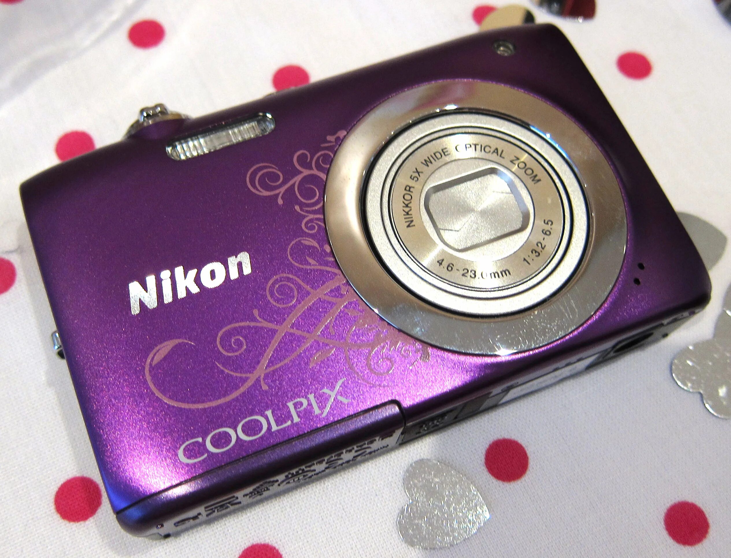 Nikon Coolpix S800c is an Android camera for snaps and apps - CNET