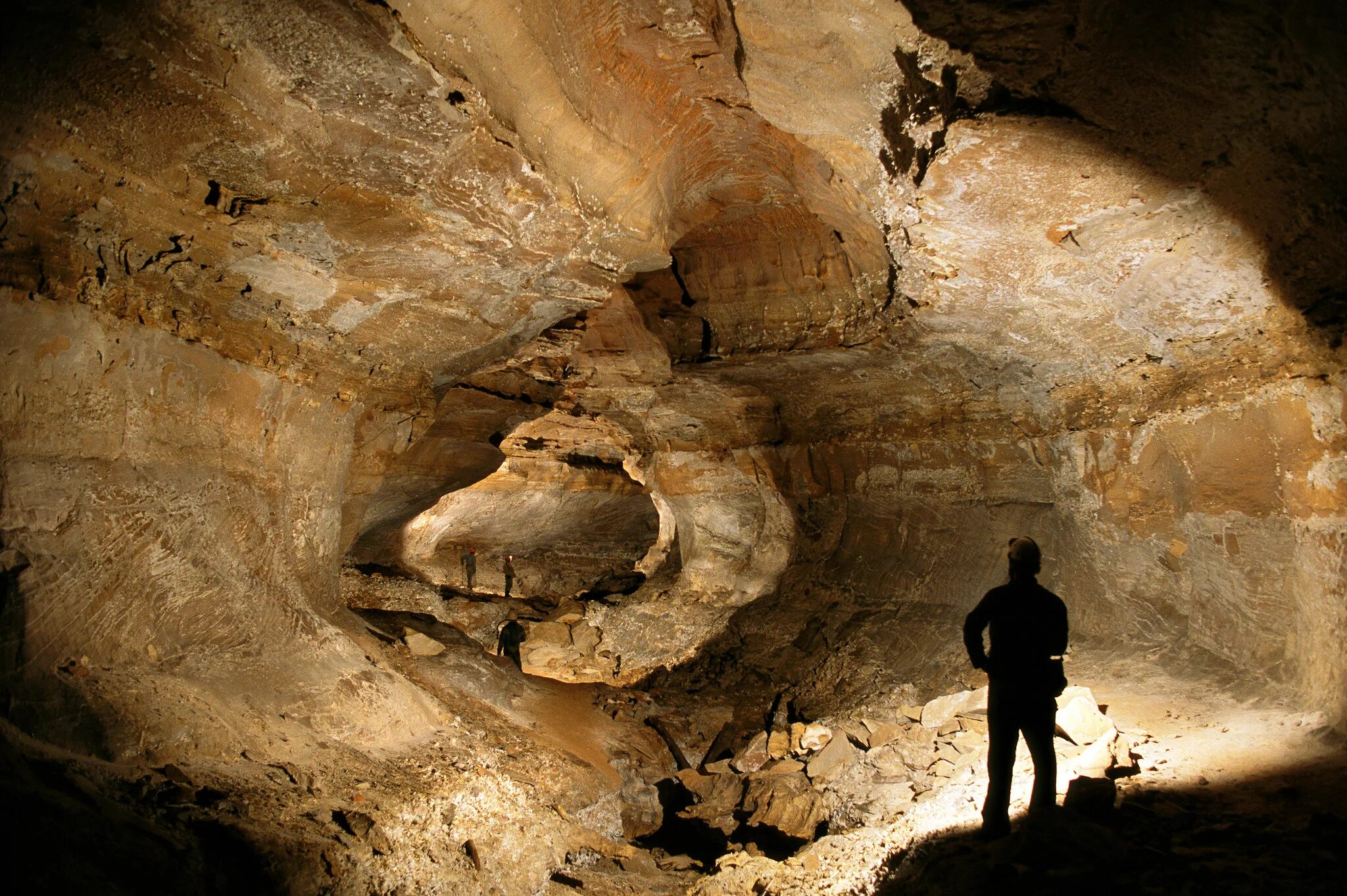 Письмо другу в глубь земли. Мамонтова пещера Кентукки. Медведицкая гряда подземные тоннели. Мамонтовые пещеры в Кентукки. Пещера Mammoth.