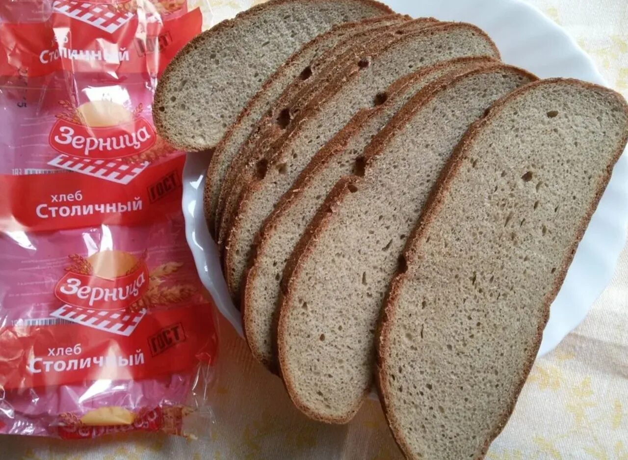 Цельнозерновой хлеб в магните. Хлеб столичный. Хлеб черный нарезной. Хлеб черный Пятерочка. Хлеб столичный нарезной.