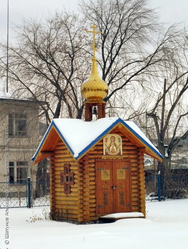 часовня верхний багряж. часовня сретения господня крешнёво. деревянная церковь верхний тагил. вертикальные фото сысерти. верхняя тура часовня.