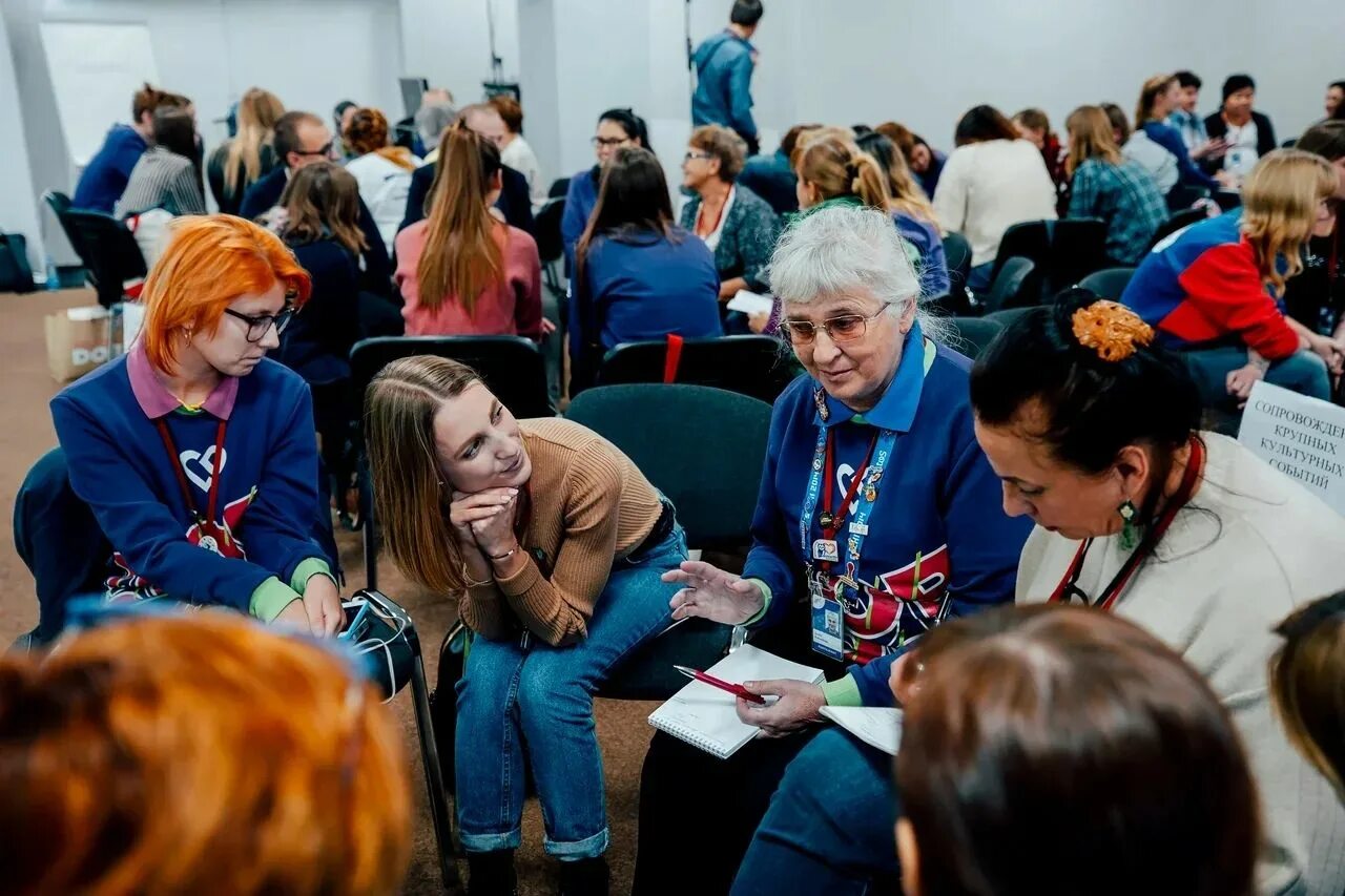Культурное волонтёрство. Волонтеры культуры. Культурное волонтерство организации. Культурное волонтерство организации. Волонтеры культуры символы.