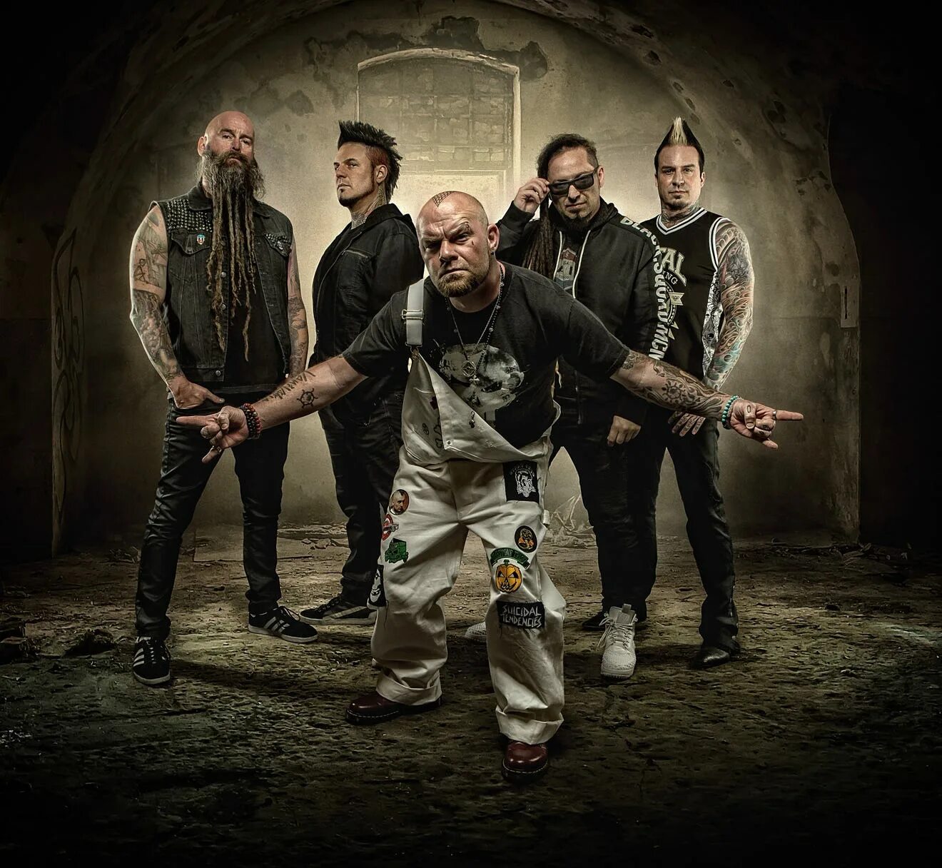 5 5 death. Five finger death punch. группа five finger death. 5 finger death punch солист. вокалист группы five finger death punch.