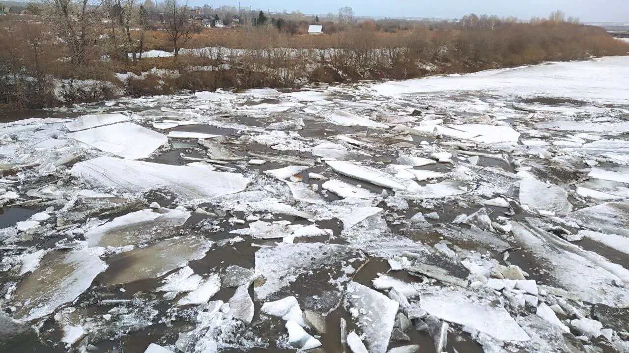 Ледоход в нижнем новгороде 2024. Ледоход. Ледоход на реке. Ледоход на речке. Начинается ледоход.