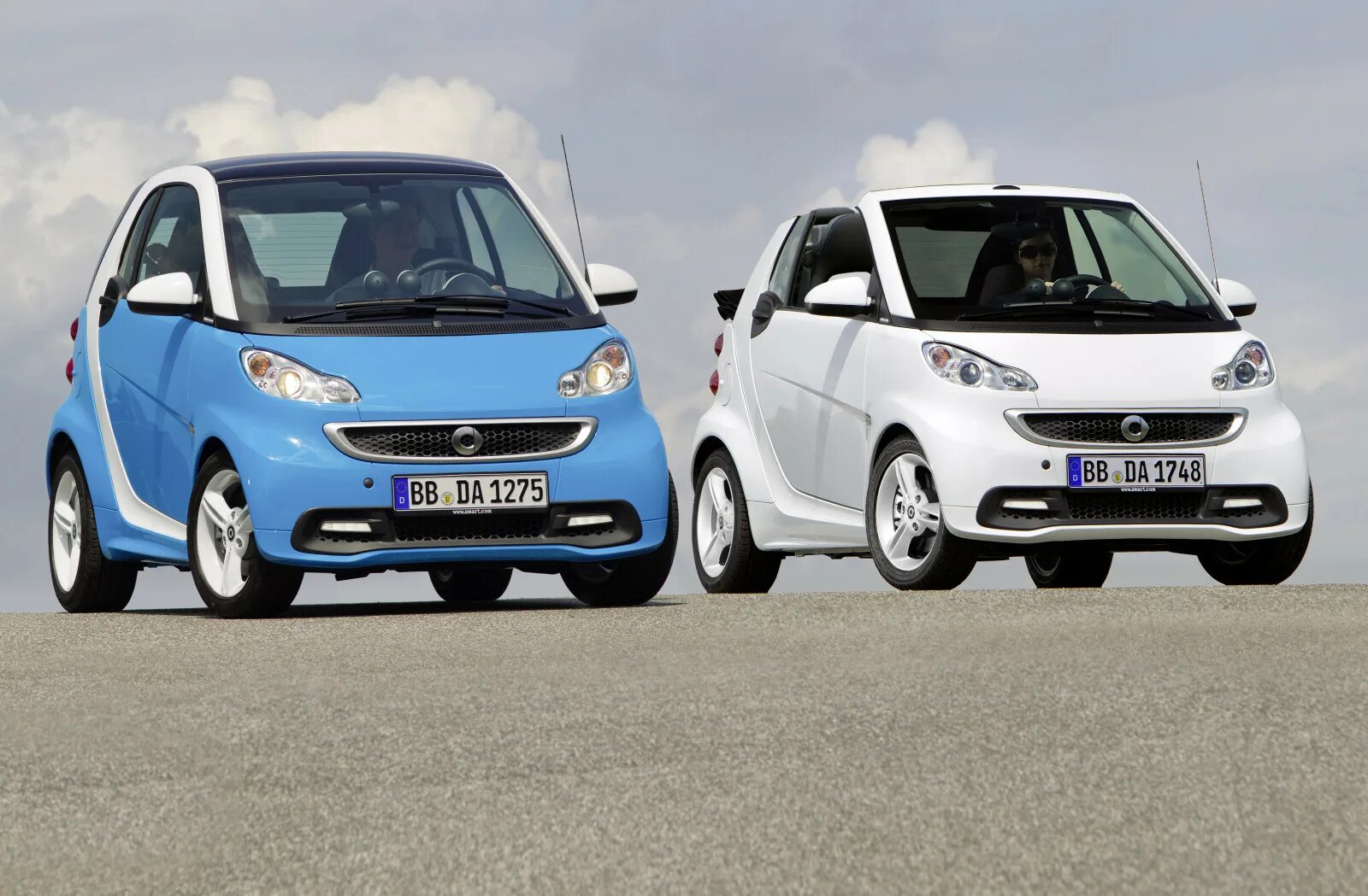 Что такое рестайлинг авто. Обои smart fortwo 451. рестайлинг что это такое в машине. рестайлинг автомобиль. фейслифт автомобиля.