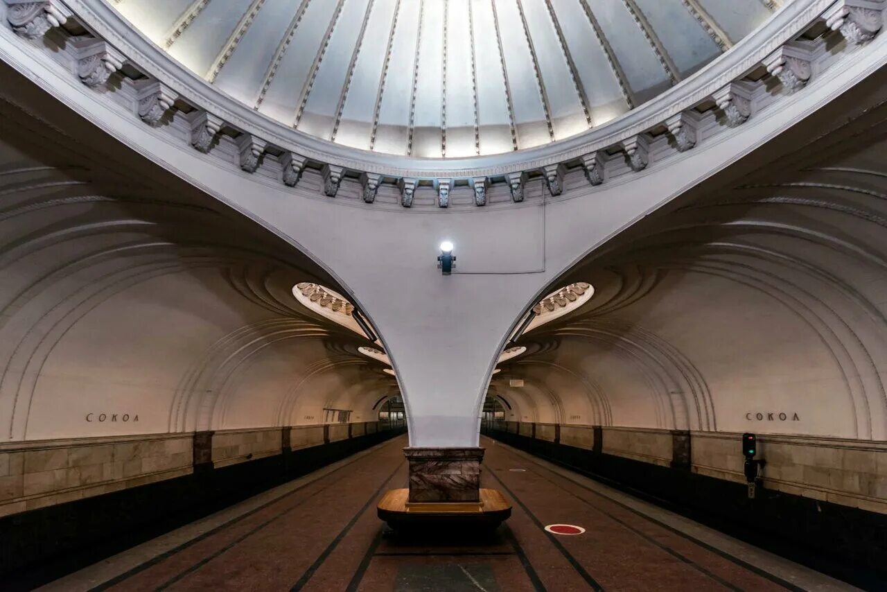 Информация в метро. История возникновения московского метрополитена. Люблинская линия метро 1995. Односводчатые станции московского метро. Станция сокол москва.