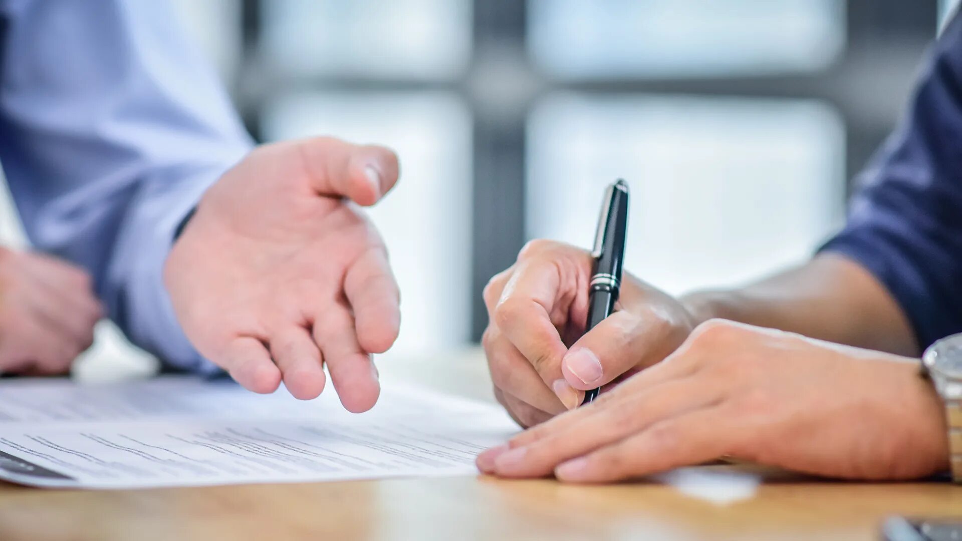 Contract buying. Офисные договора ujhbpjyfnkmyst. Арендодатель это. Соцнайм жилья. Инвестиции в недвижимость.