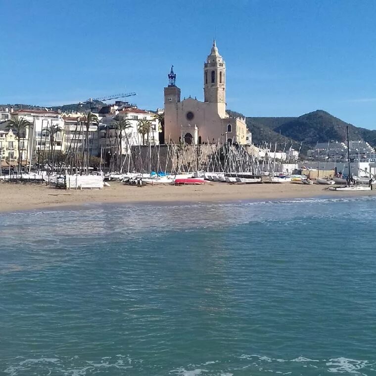 Сиджес в испании. Сиджи испания. ситжес каталония. sitges испания. португалия сиджес.