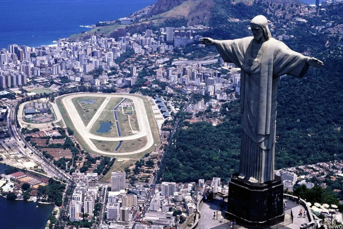 где находится статуя христа искупителя. статуя христа-искупителя бразилия смотровая площадка. статуя христа в рио-де-жанейро. где находится статуя христа искупителя. христос искупитель рио де жанейро.