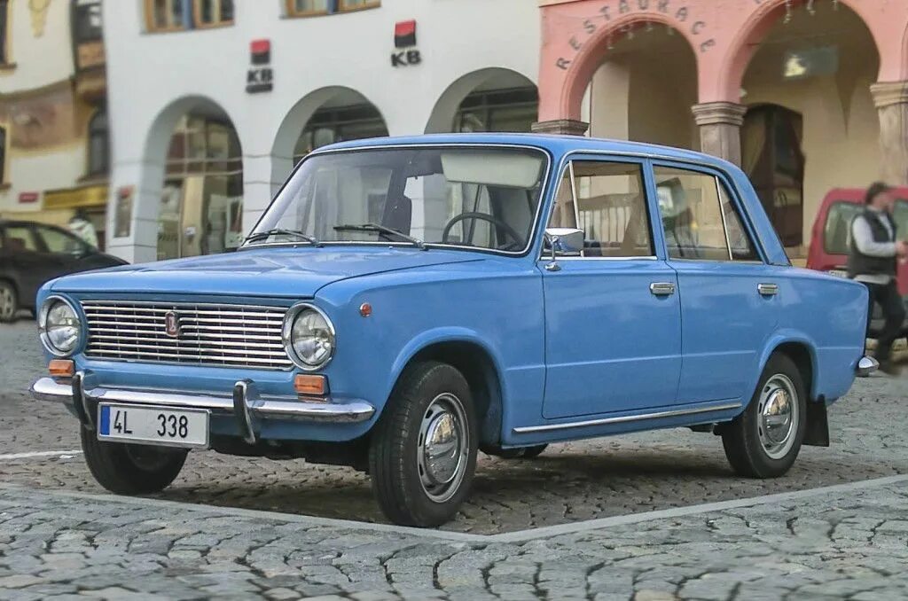 Fiat 124s. Fiat 124 и ВАЗ 2101. Жигули Фиат 124. Польский Фиат 124.