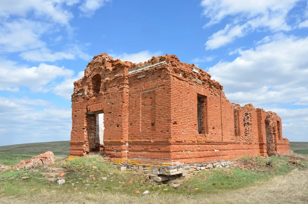 Села акмолинской области. Село Нецветаевка Акмолинская область. Максимовка Кокчетавский район Церковь. Казахстан Егорьевка Церковь. Заброшенные села Казахстана.