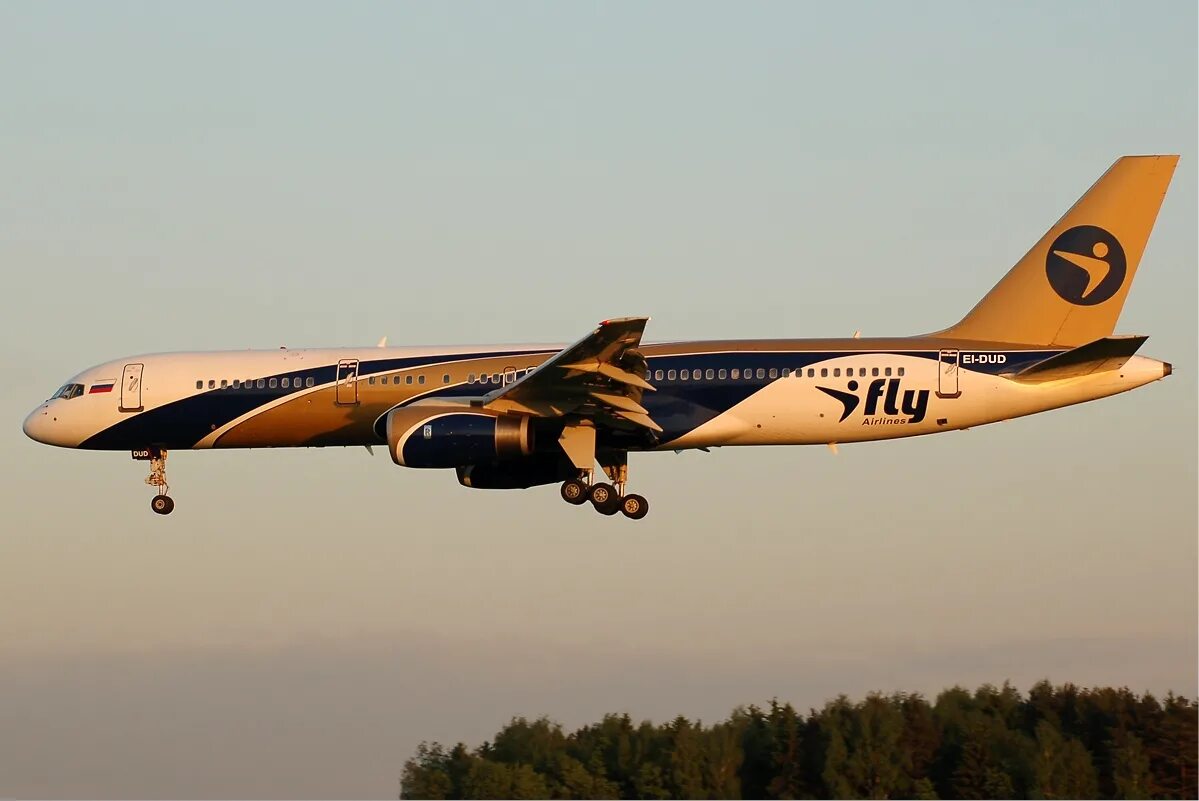 Ai fly. Boeing 757 ifly. боинг 757 200 ай флай. авиакомпания fly airlines. самолёт а330 ай флай.