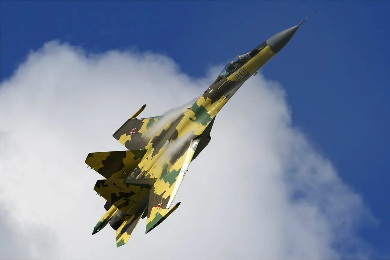 Истребитель су-35. Российский самолет су 35. Российский самолет су 35. Истребитель су-35. Су 35.