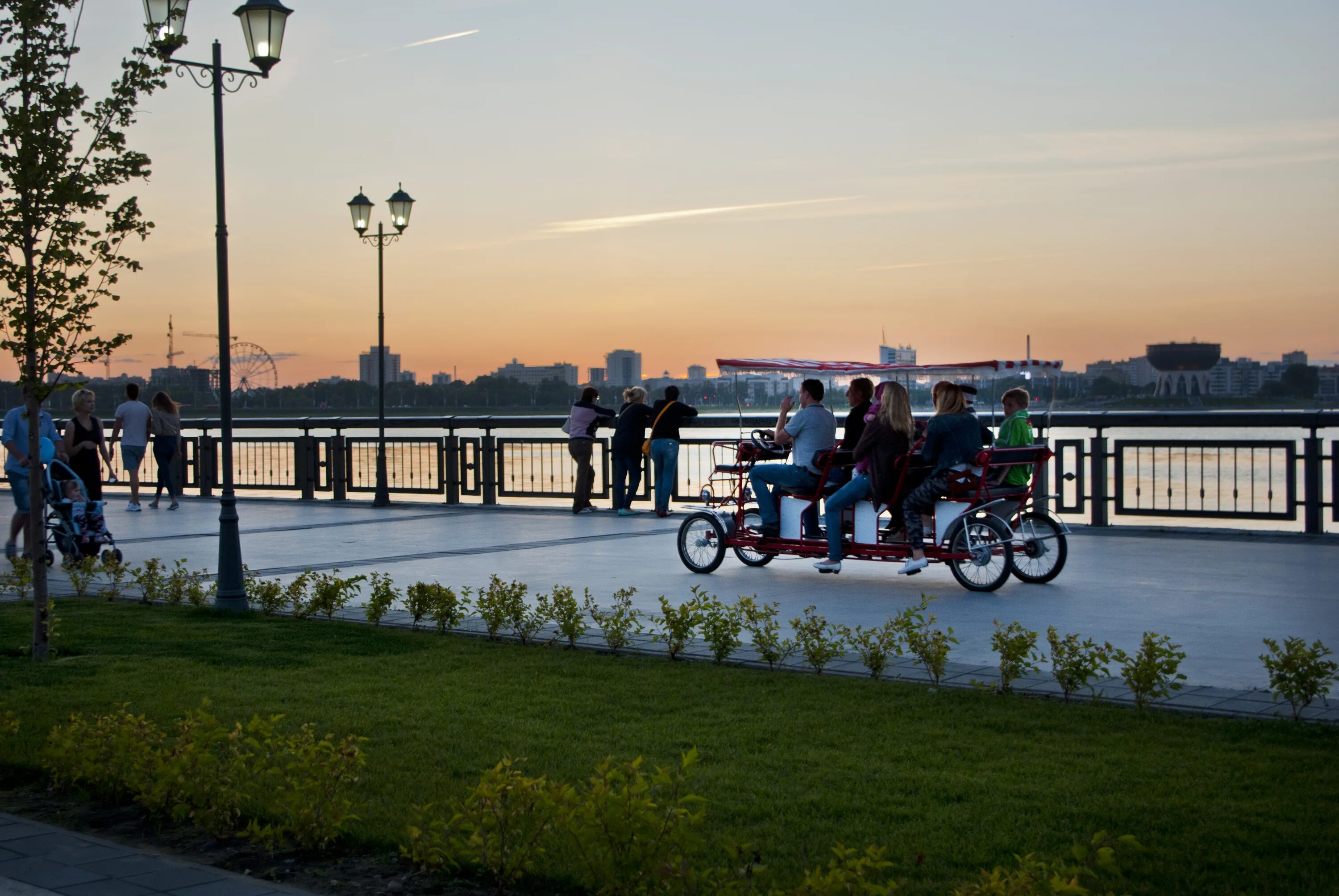 набережная реки казанка в казани. казань новая набережная казанка. едем на набережную. едем на набережную. городская набережная.