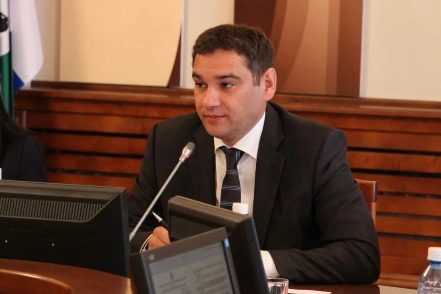 Министерство новосибирской области. Андрей александрович травников. Министерство финансов новосибирской области. Голубенко виталий юрьевич. Травников губернатор фото собрания.