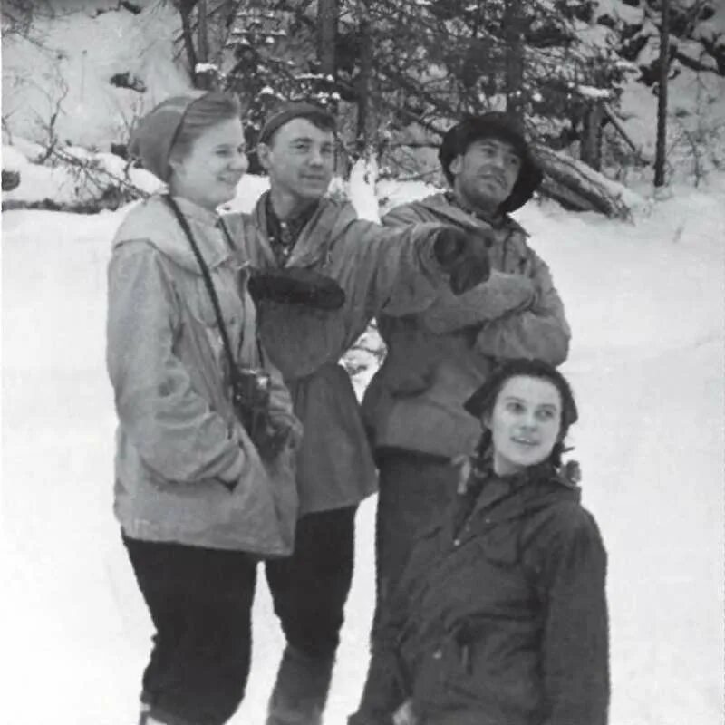 Группа перевала Дятлова 1959. Гибель тургруппы Дятлова. Перевал Дятлова фото группы. Дятлов группа новости