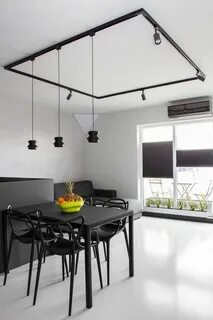 Треки на потолке кухни