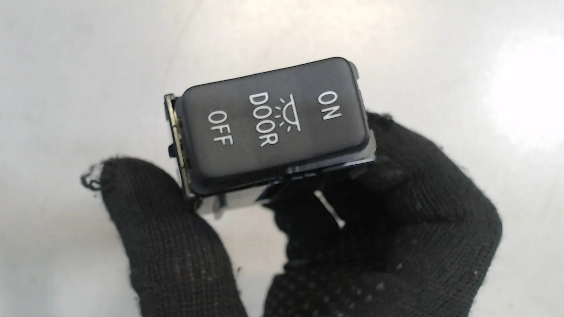 Где кнопка vscoff на toyota corolla axio e150. Кнопка тундра. Toyota fj cruiser панель кнопок. Кнопки тойота тундра. Панель андроид тойота тундра.