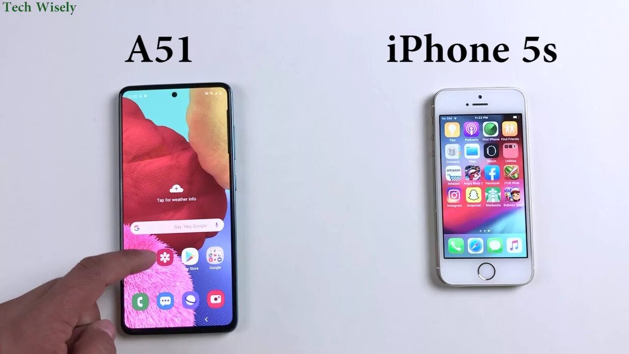 Сравнение iphone 15 pro и samsung s24. Айфон 11 и самсунг а51. Самсунг а51 и айфон 12. Самсунг а 12 vs айфон 7. Самсунг против айфона.