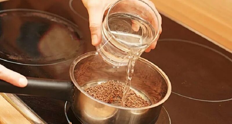 Лен залить. Отвар семян льна. Отвар из семян льна. Семена льна отмоченные. Семена льна молотые.