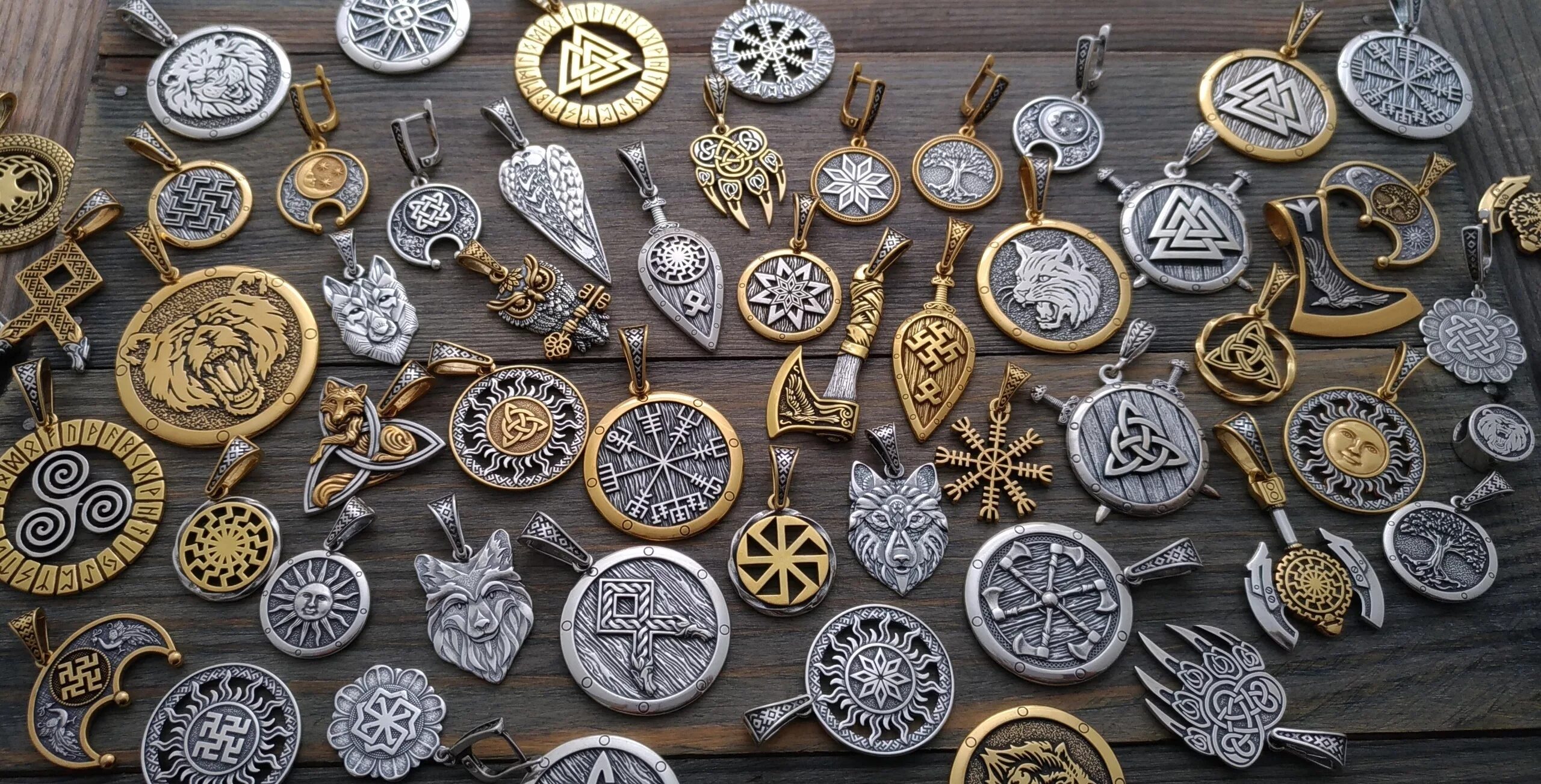 славянские украшения. набор собирателя чудесных оберегов. набор собирателя чудесных оберегов. украшения древних славян находки. чудесных оберегов где находится 3.