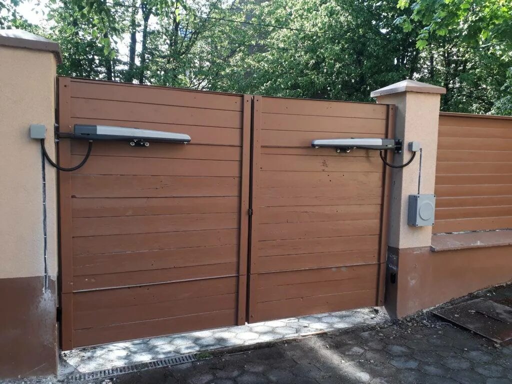 Распашные ворота италия топ432привод. Автоматические распашные ворота с калиткой 3. Распашные ворота с электроприводом дорхан. Came 001a3000a. Электрика для распашных ворот алютех.